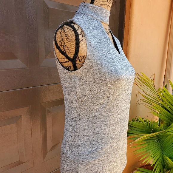 Top - Picture 4 of 5